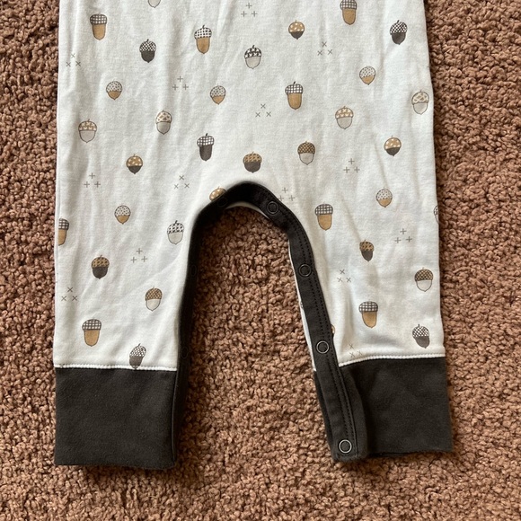 Feather Baby Outfit - Picture 3 of 4